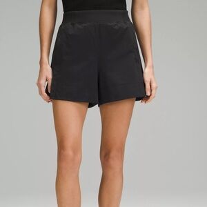 Women’s Lululemon Stretch Woven Relaxed-Fit High-Rise Short 4"